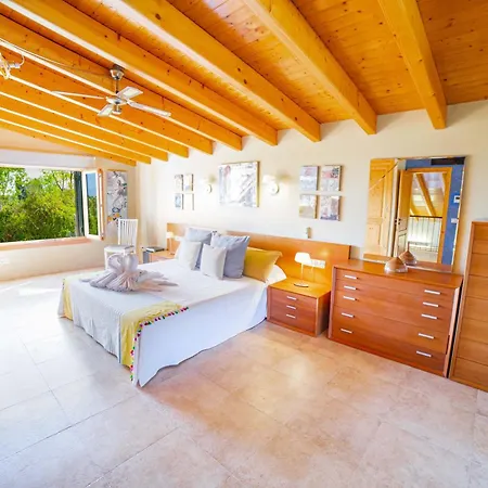 Els Oscols 53 * Alcudia (Mallorca)